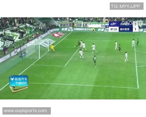 国安逆袭大埔法比奥精彩一停一射连追三球实现反超胜利