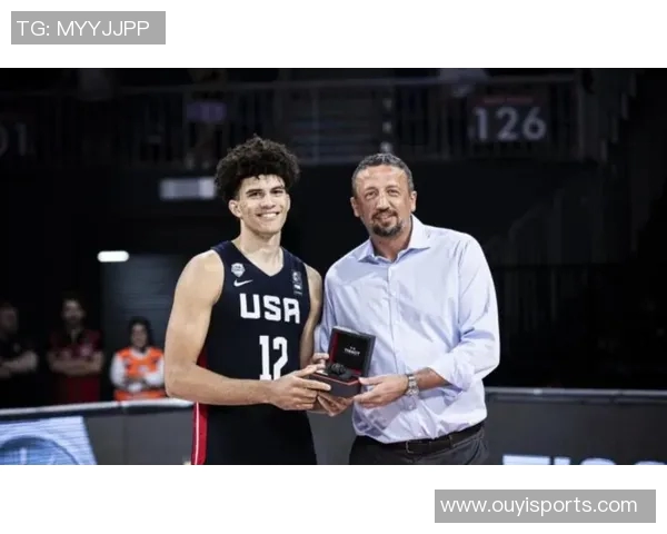 布泽尔亲临赛场助阵两子表现各异卡梅隆状态起伏凯登得分不佳