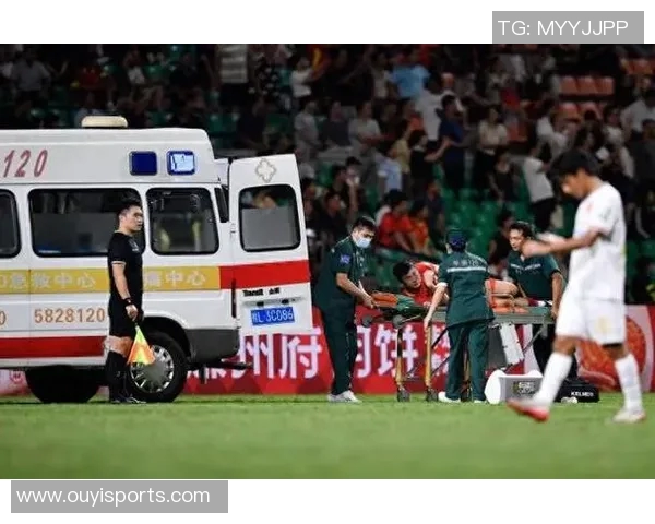 广西平果队员黄威右侧胫腓骨骨皮质断裂预计恢复时间为八个月