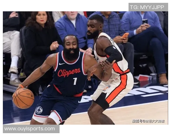 考辛斯直言快船已无希望哈登小卡球迷身份难掩球队困境