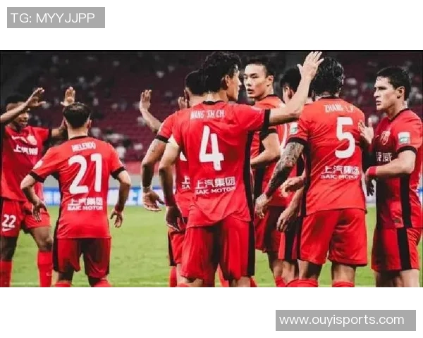 海港三连冠荣耀时刻团结奋进铸就传奇成就辉煌历史