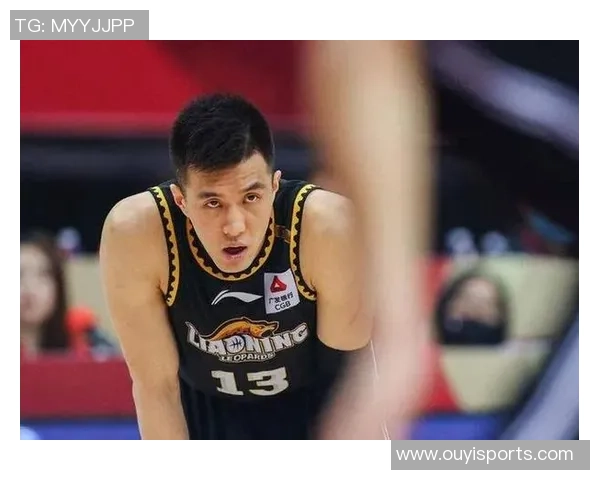 郭艾伦次节回暖表现亮眼半场首发13分钟贡献4分4助攻助力球队