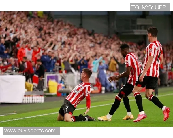 21岁弗格森开场18秒遭铲伤坚持6分钟被换下球队遭遇十场零进球困境